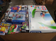 400 Piece Lot of General Merchandise, Luggage, Toys, Kitchen Items, Clothing, Home Goods, Seasonal Items, Bedding & More, Unmanifested, $400 (#91)